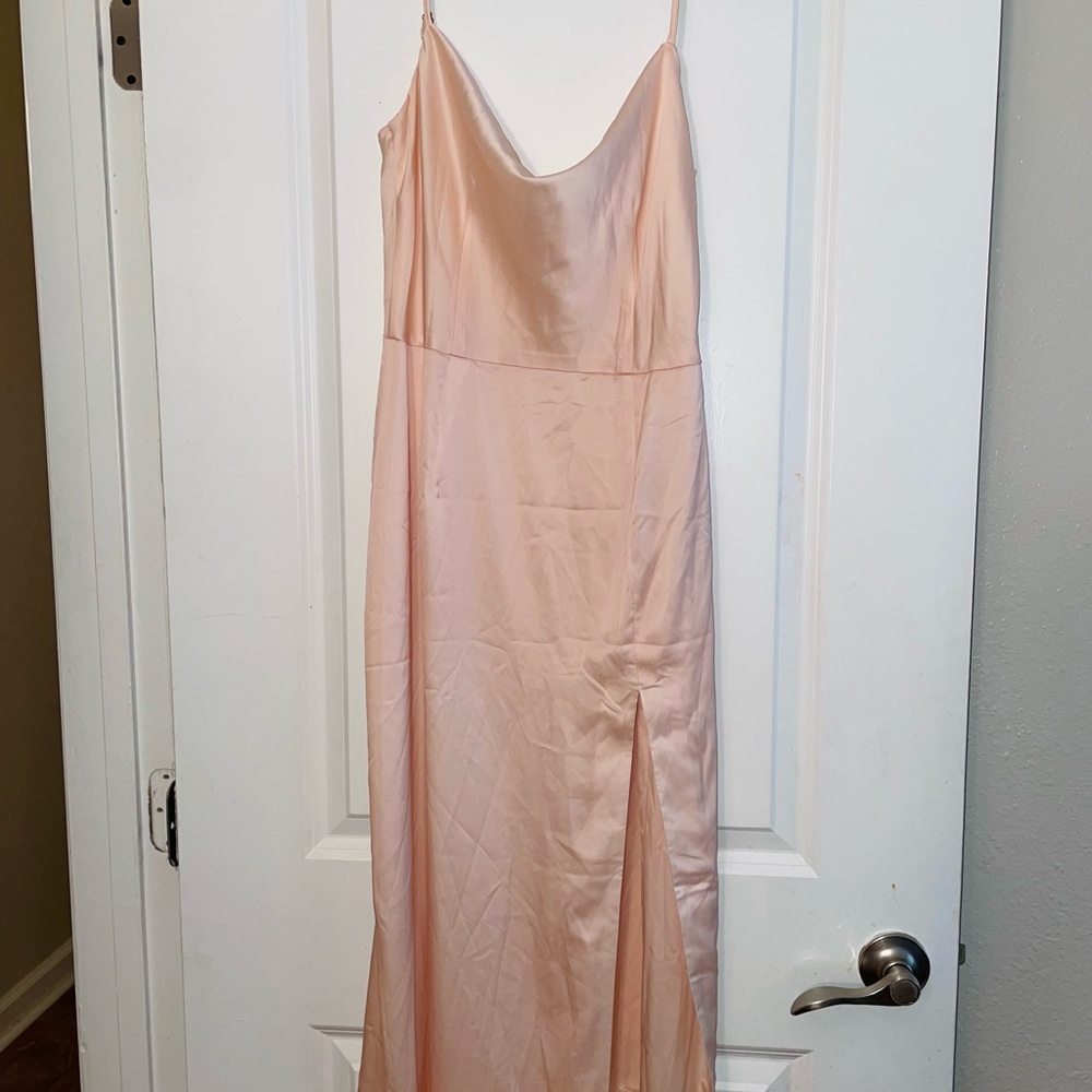 Meshki Peach MIDI Dress w Split